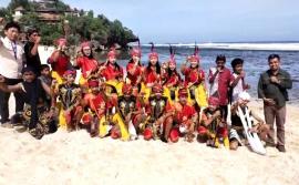 Reog Turonggo Seto Hibur Pengunjung Pantai Sundak